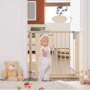 Geuther - 2742NA - Barrier - Easylock Natural - Medium Model - 76.5 - 85 cm