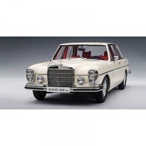 Autoart - 76141 - Miniature Cars - Mercedes-Benz300 SEL 6.3 - Scale 1 / 18