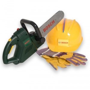 Chainsaw and protective equipment BOSCH