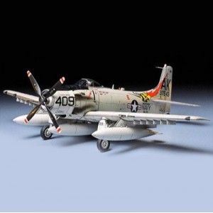 Tamiya - A-1H Skyraider Douglas Navy